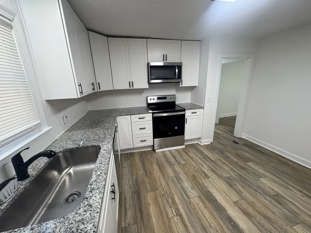 1909 10th Ave, N Nashville TN 37208