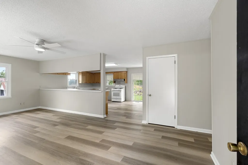 131 Bold Springs Road Mc Ewen TN 37101