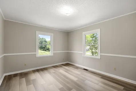 131 Bold Springs Road Mc Ewen TN 37101