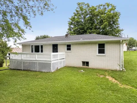 131 Bold Springs Road Mc Ewen TN 37101