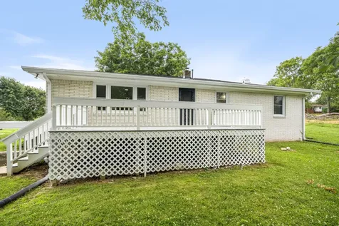 131 Bold Springs Road Mc Ewen TN 37101
