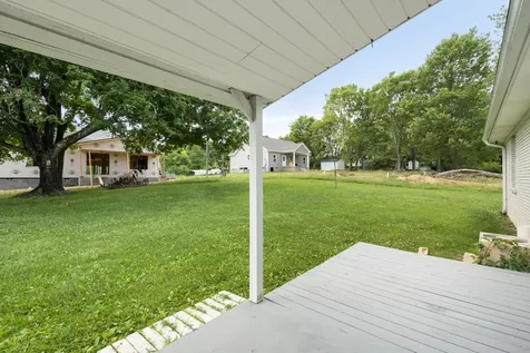 131 Bold Springs Road Mc Ewen TN 37101