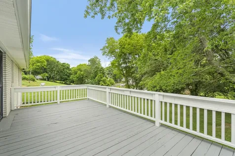 131 Bold Springs Road Mc Ewen TN 37101