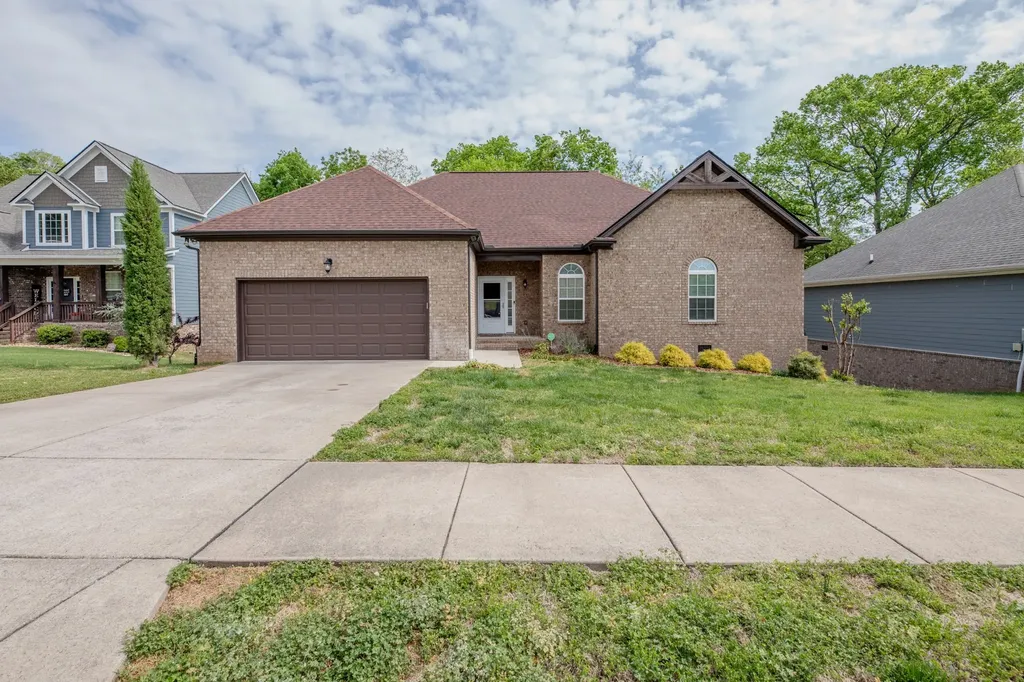 813 Tanager Place Lebanon TN 37087