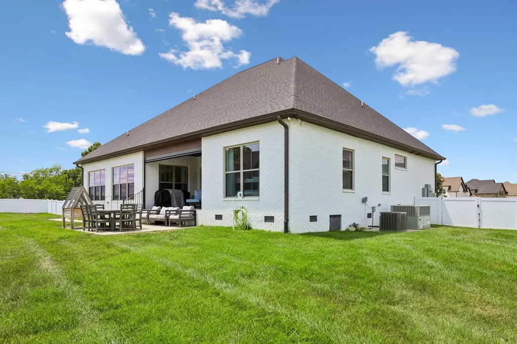 2729 Carousel Drive Murfreesboro TN 37128