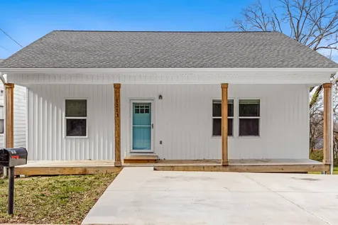 1213 N Chamberlain Avenue Chattanooga TN 37406