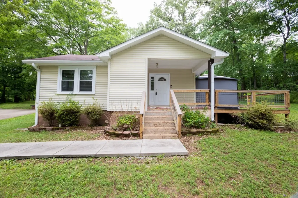266 Denny Road Clarksville TN 37043