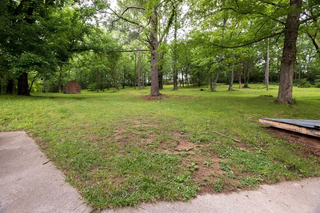 266 Denny Road Clarksville TN 37043