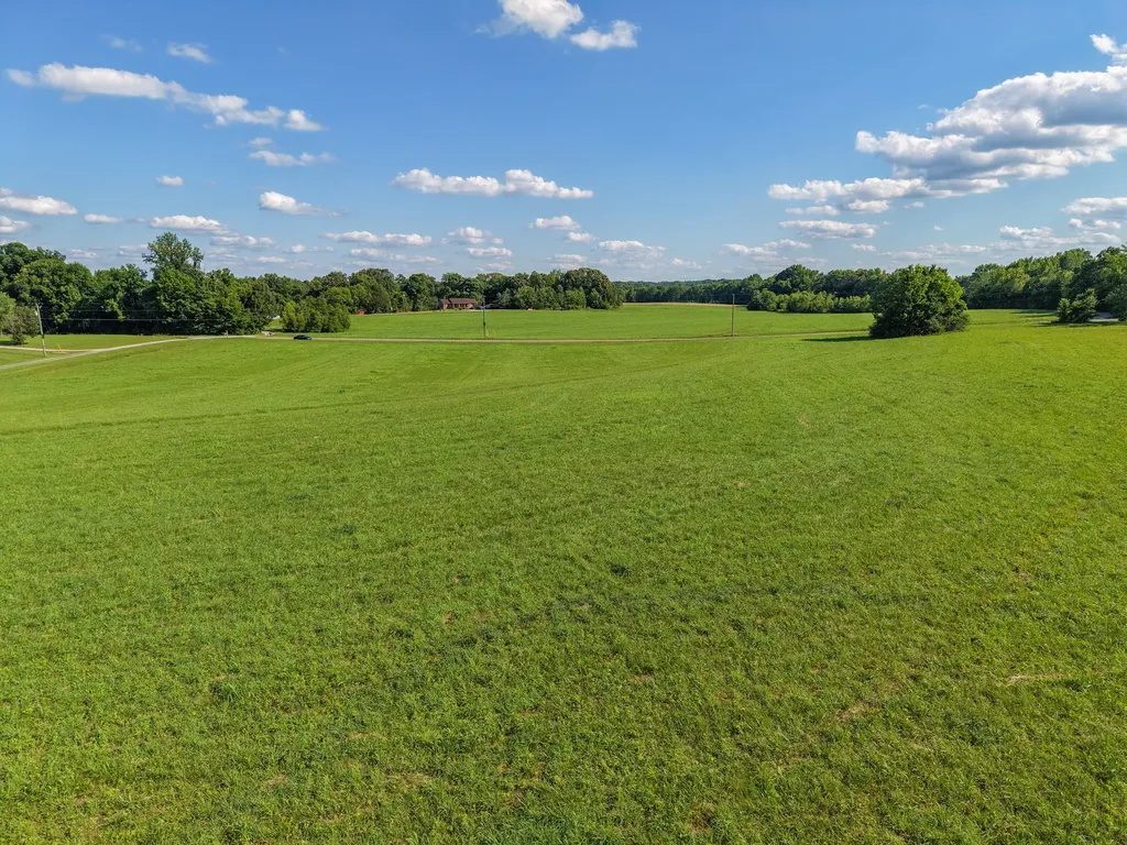 4 Poplar Ridge Road Chapmansboro TN 37035