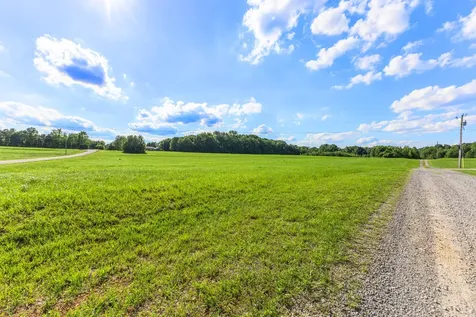 4 Poplar Ridge Road Chapmansboro TN 37035