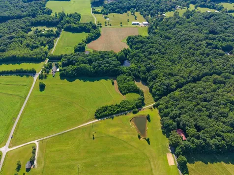 4 Poplar Ridge Road Chapmansboro TN 37035