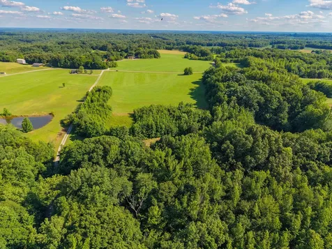 4 Poplar Ridge Road Chapmansboro TN 37035