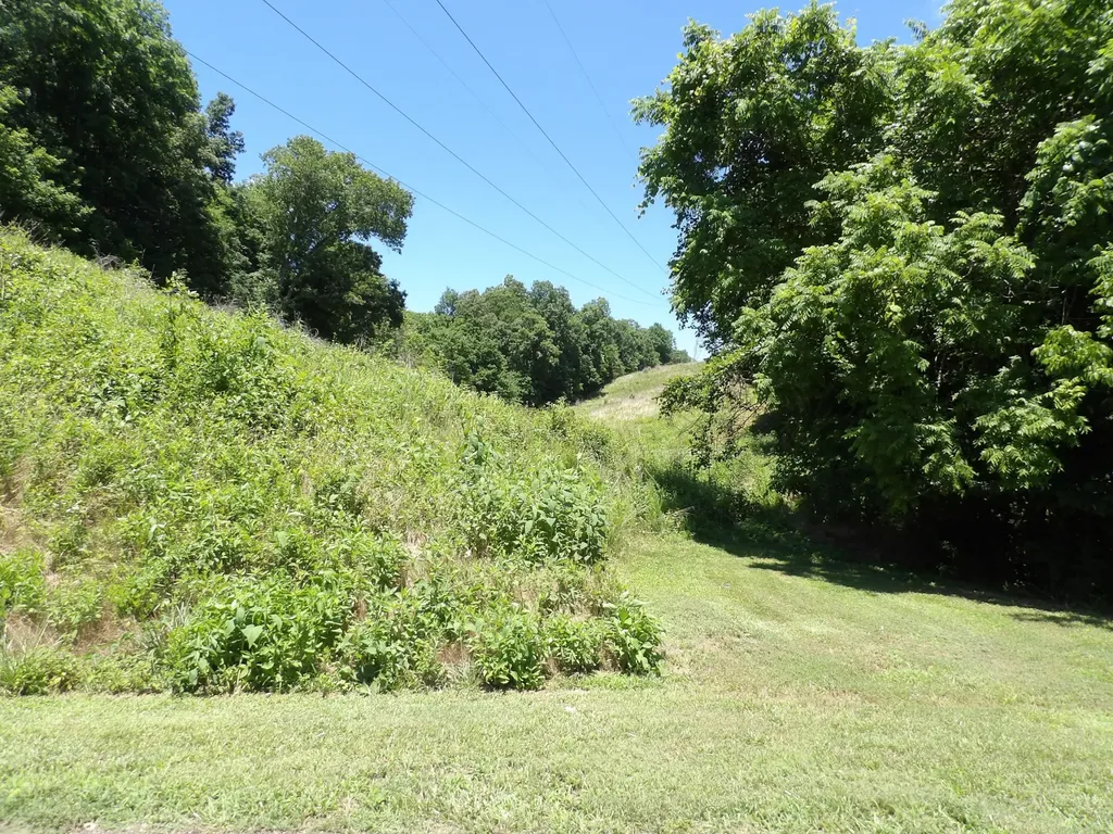 587 W Little Richland Road Waverly TN 37185