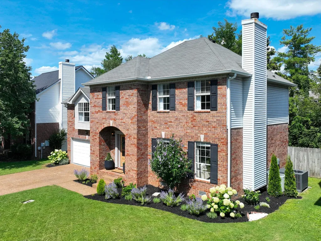 620 Independence Dr, E Franklin TN 37067
