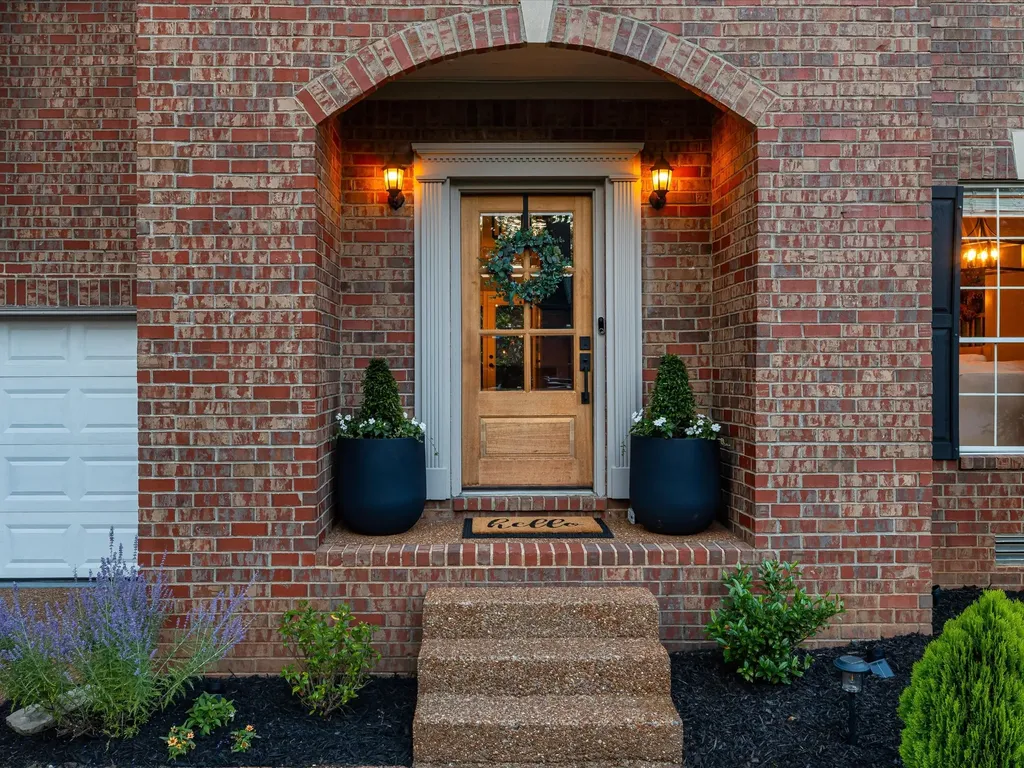 620 Independence Dr, E Franklin TN 37067
