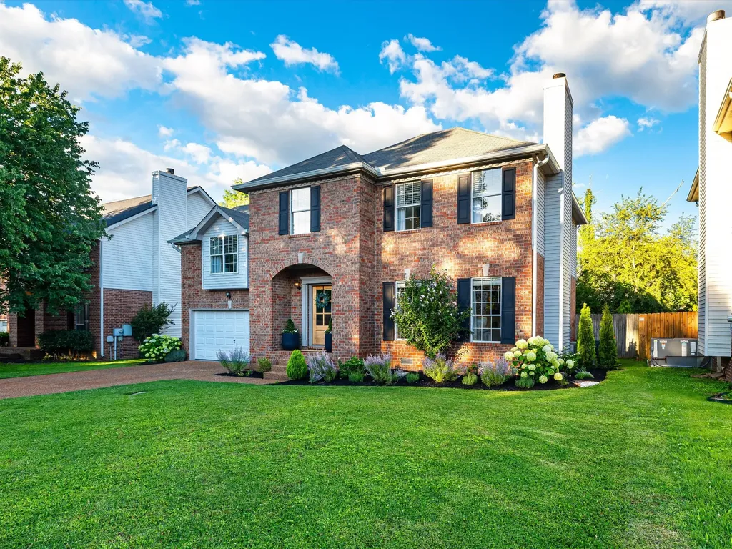620 Independence Dr, E Franklin TN 37067