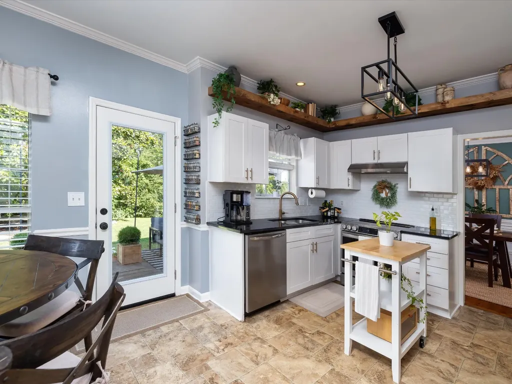 620 Independence Dr, E Franklin TN 37067