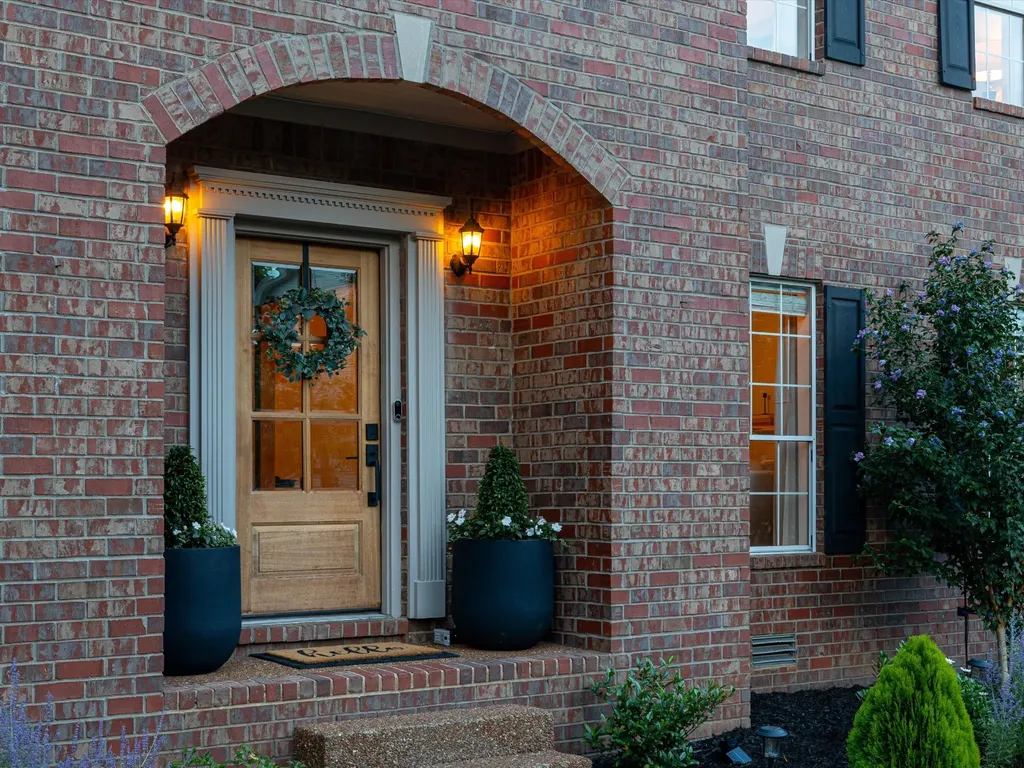620 Independence Dr, E Franklin TN 37067