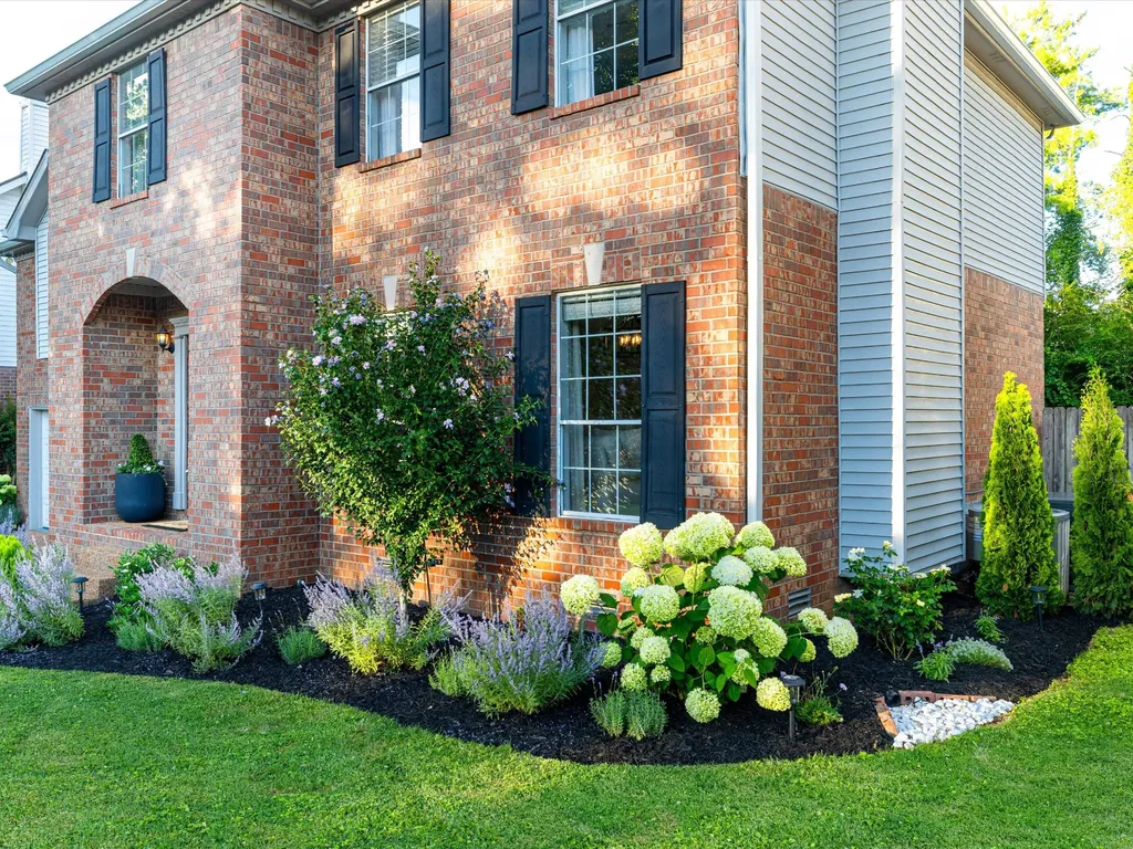 620 Independence Dr, E Franklin TN 37067