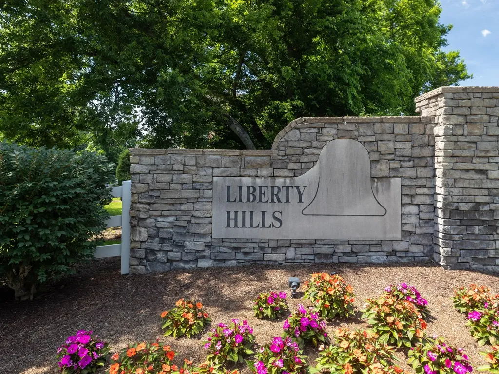 620 Independence Dr, E Franklin TN 37067