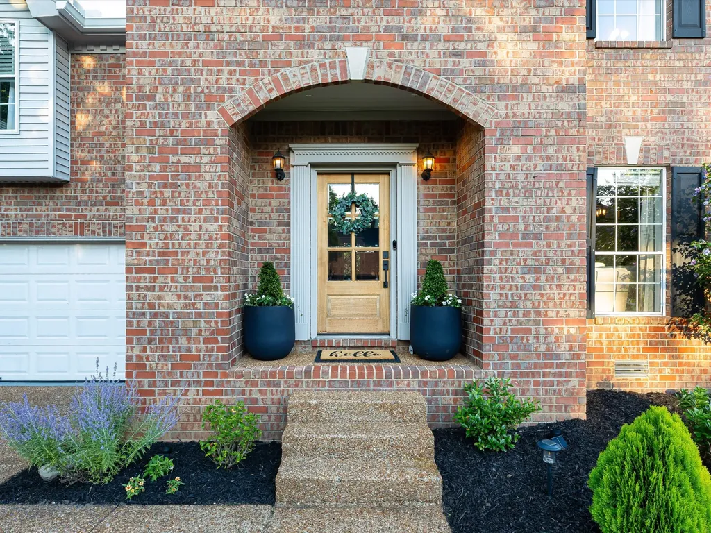 620 Independence Dr, E Franklin TN 37067