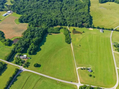 5 Poplar Ridge Road Chapmansboro TN 37035