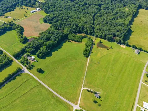5 Poplar Ridge Road Chapmansboro TN 37035