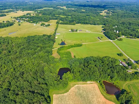 5 Poplar Ridge Road Chapmansboro TN 37035