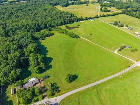 5 Poplar Ridge Road Chapmansboro TN 37035