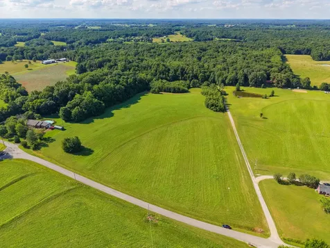 5 Poplar Ridge Road Chapmansboro TN 37035