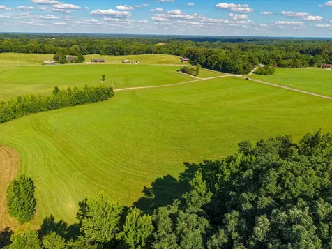 5 Poplar Ridge Road Chapmansboro TN 37035