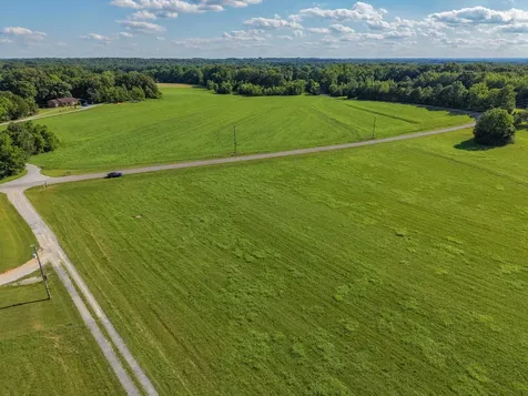 5 Poplar Ridge Road Chapmansboro TN 37035