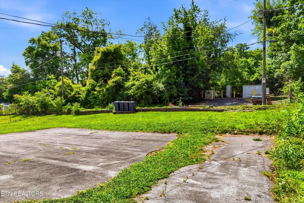 3206 E Magnolia Avenue Knoxville TN 37914