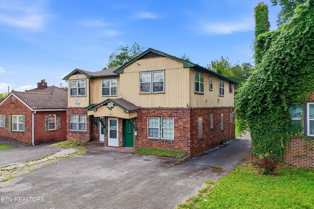 3206 E Magnolia Avenue Knoxville TN 37914