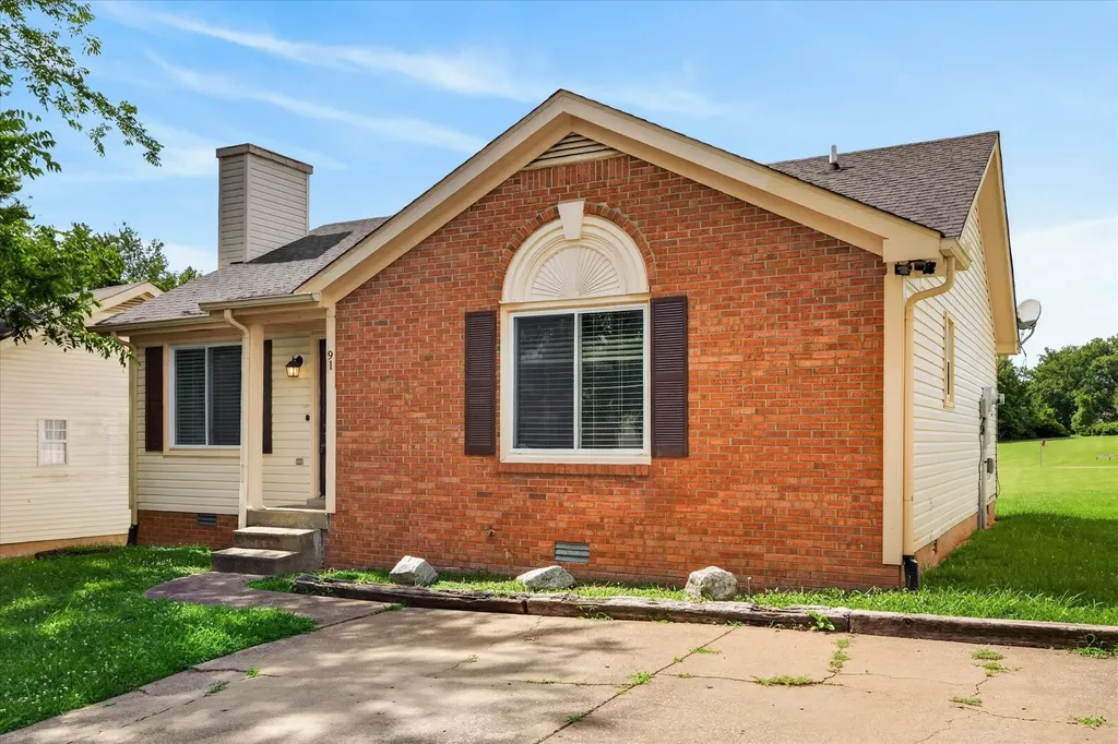 91 Grassmire Drive Clarksville TN 37042