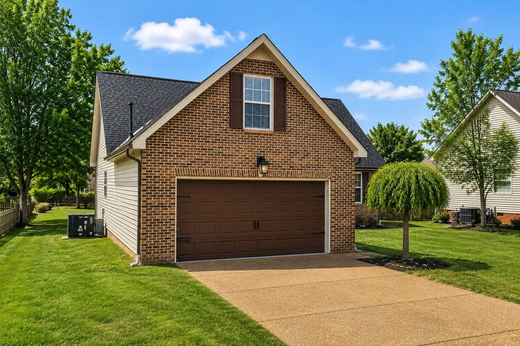 1909 Amacher Drive Spring Hill TN 37174