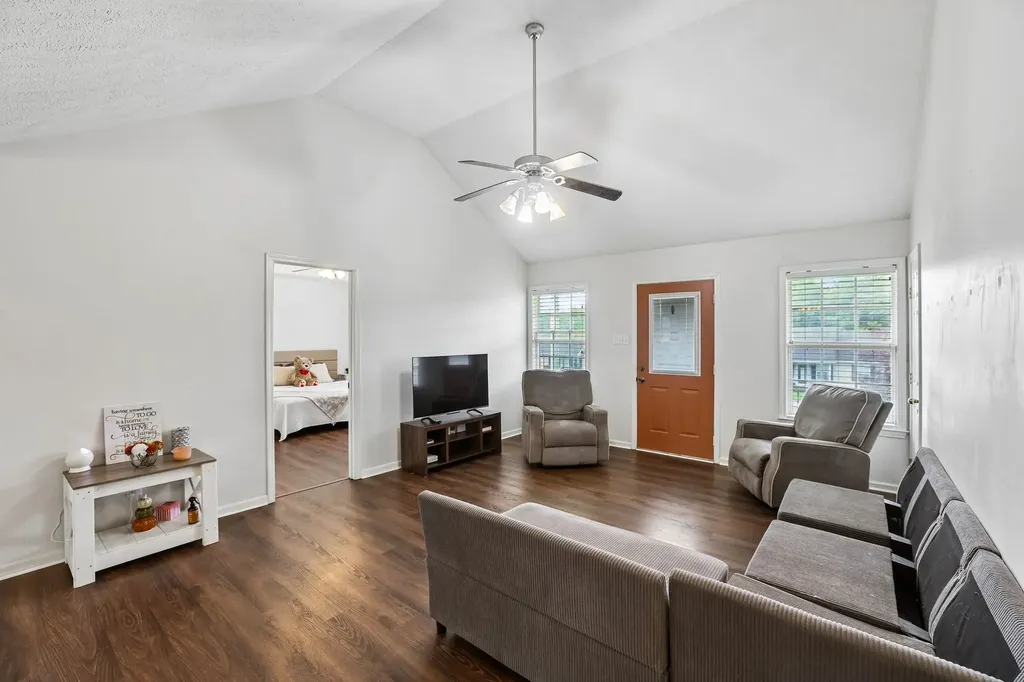 1131 Dodson Drive Lewisburg TN 37091