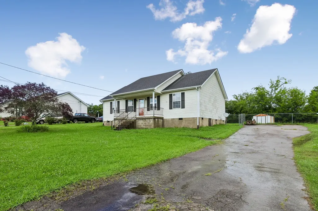 1131 Dodson Drive Lewisburg TN 37091