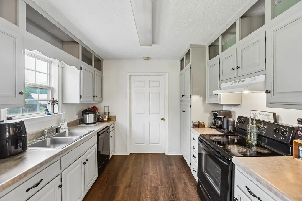 1131 Dodson Drive Lewisburg TN 37091