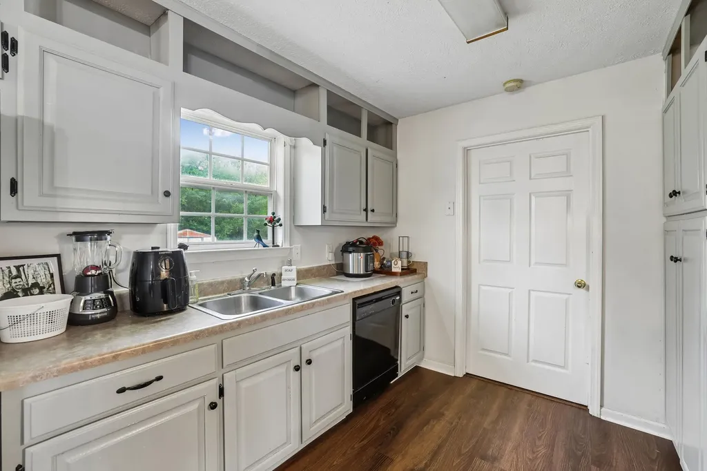 1131 Dodson Drive Lewisburg TN 37091