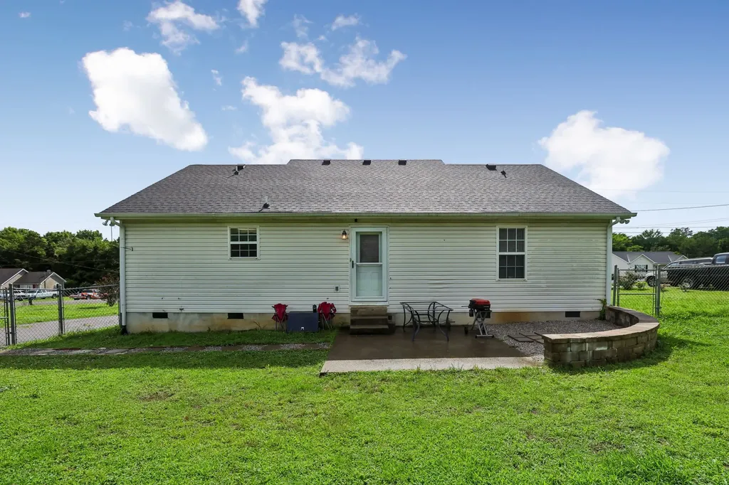 1131 Dodson Drive Lewisburg TN 37091