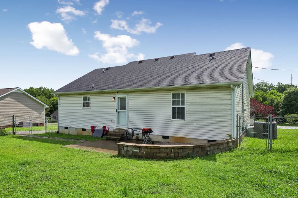 1131 Dodson Drive Lewisburg TN 37091