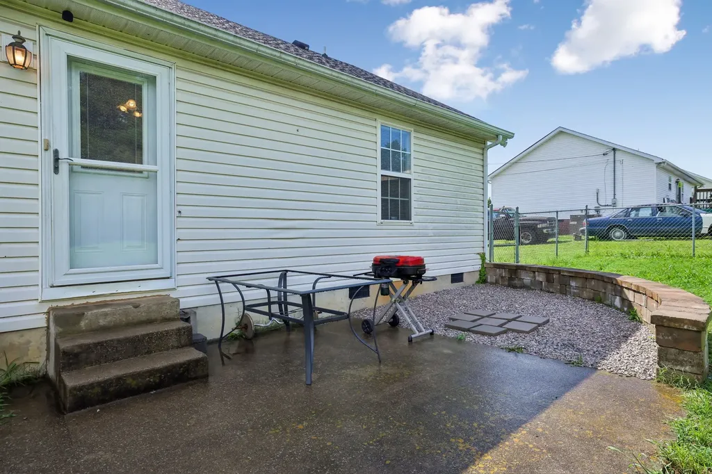 1131 Dodson Drive Lewisburg TN 37091