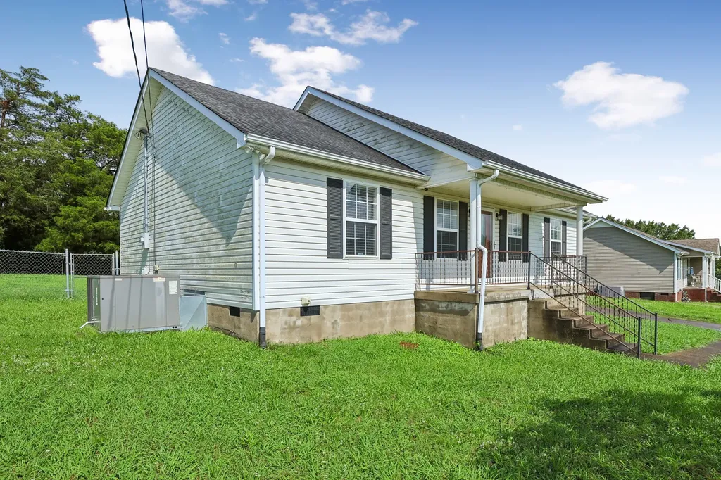 1131 Dodson Drive Lewisburg TN 37091