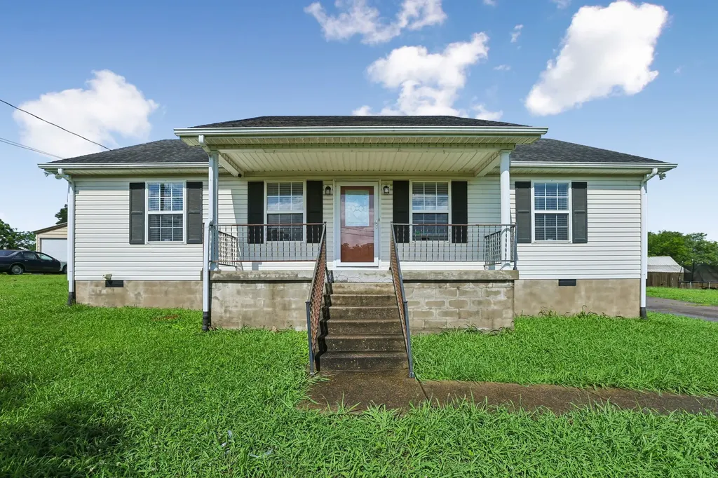 1131 Dodson Drive Lewisburg TN 37091