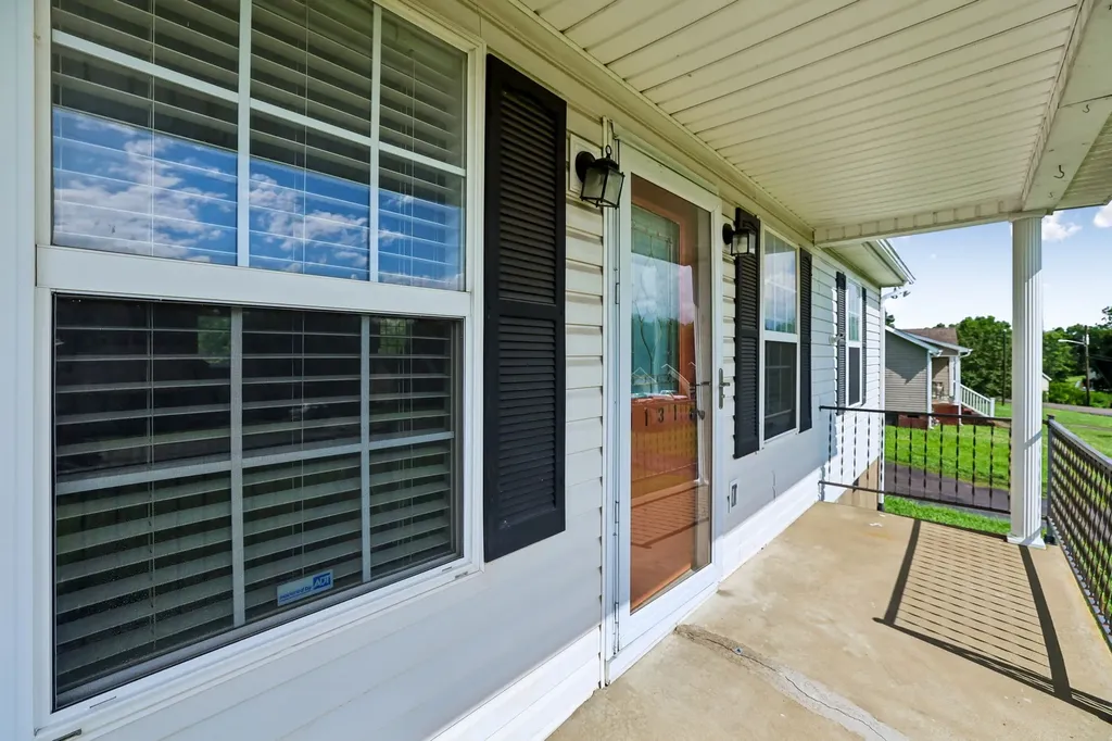 1131 Dodson Drive Lewisburg TN 37091