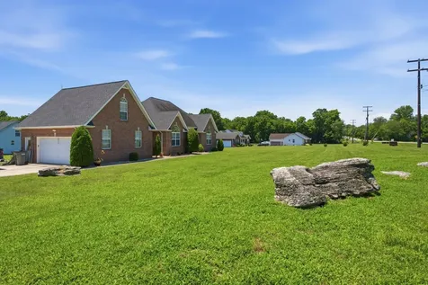 465 Old 25 Loop Road Castalian Springs TN 37031