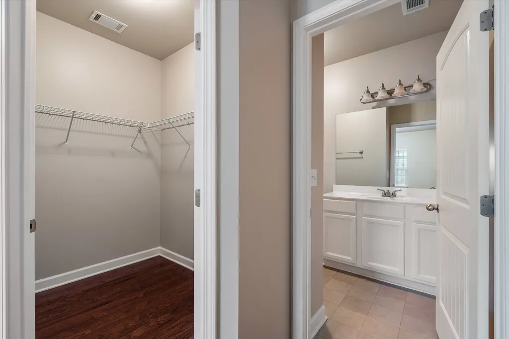 1040 Charlie Daniels Parkway Mount Juliet TN 37122