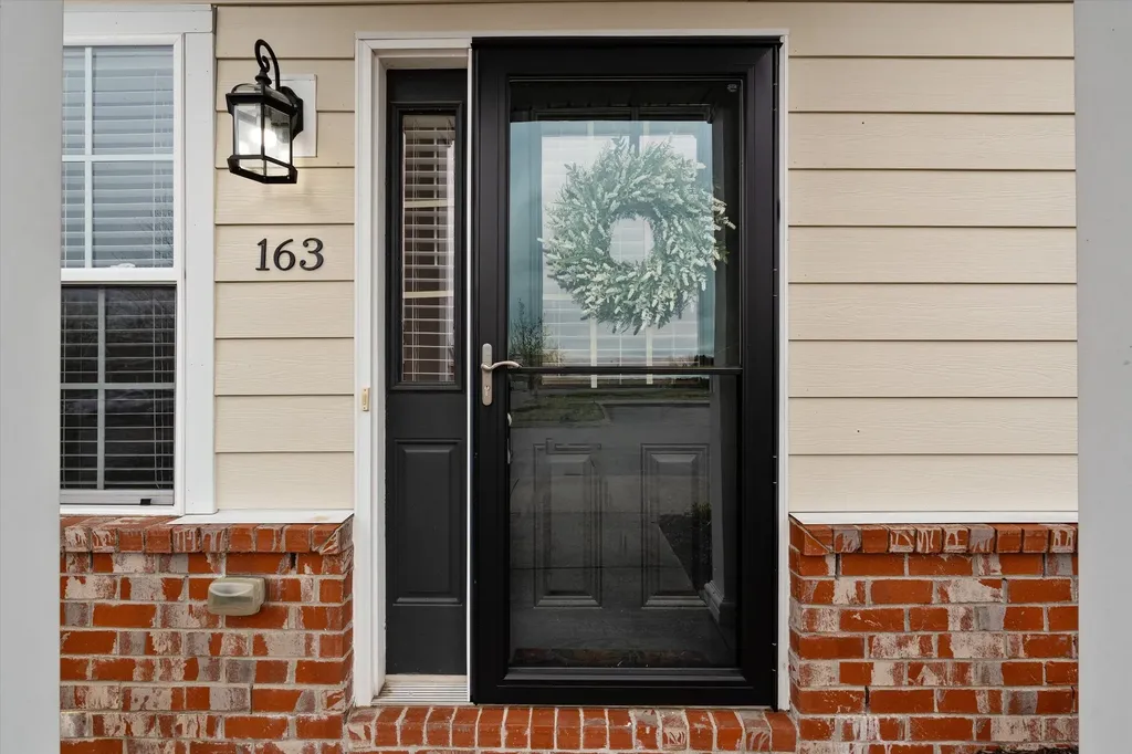 1040 Charlie Daniels Parkway Mount Juliet TN 37122