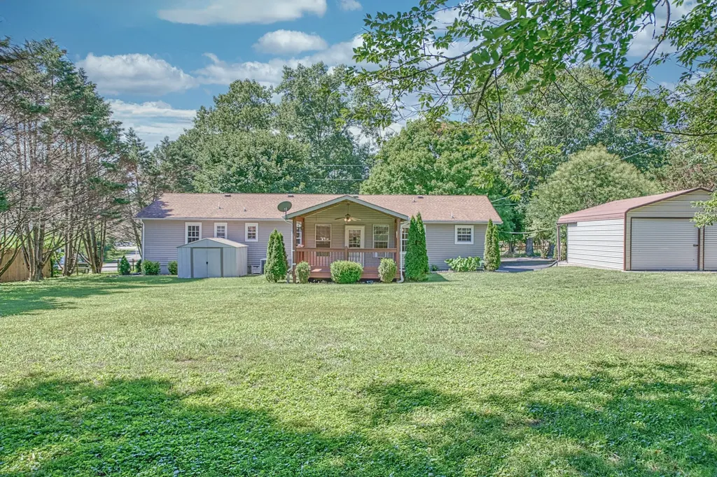 2085 Herbert Garrett Road Cookeville TN 38506